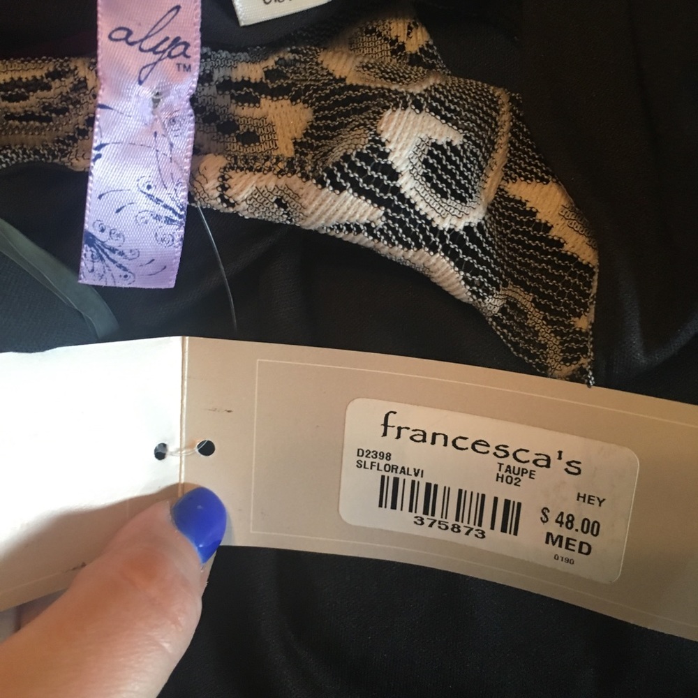 NWT Francesca’s floral lace dress - Picture 4 of 5